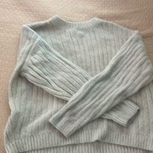 h&m fluffy sweater